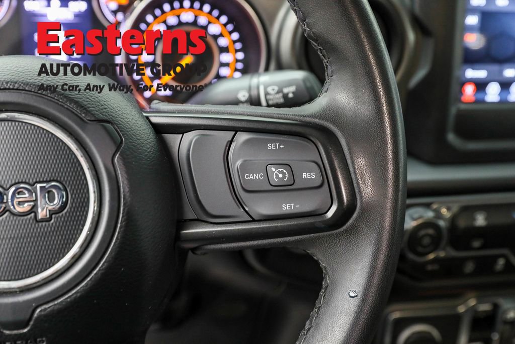 Used 2023 Jeep Gladiator Sport image 15