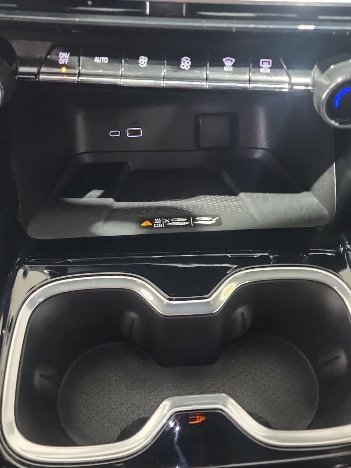 Used 2025 Chevrolet Traverse LT FWD image 25