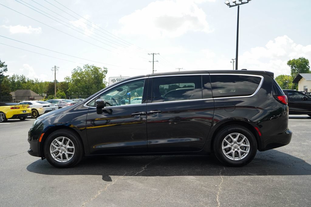 Used 2023 Chrysler Voyager LX FWD image 24