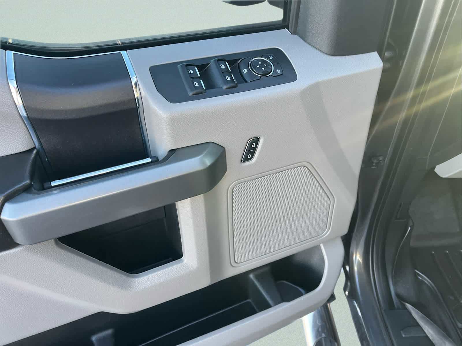 Used 2018 Ford F150 XLT image 25