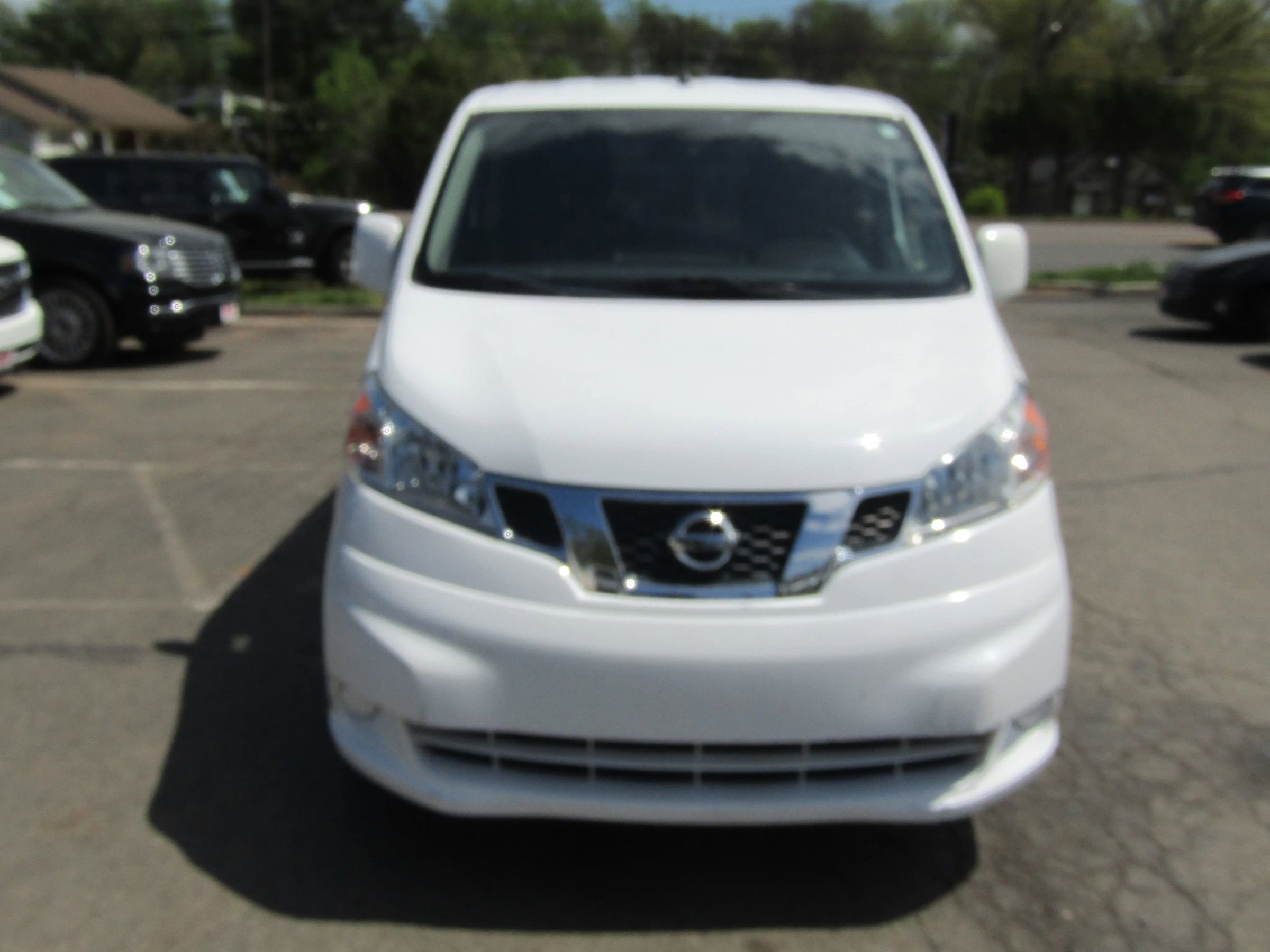 Used 2019 Nissan NV200 SV w/ Back Door Glass Package image 2