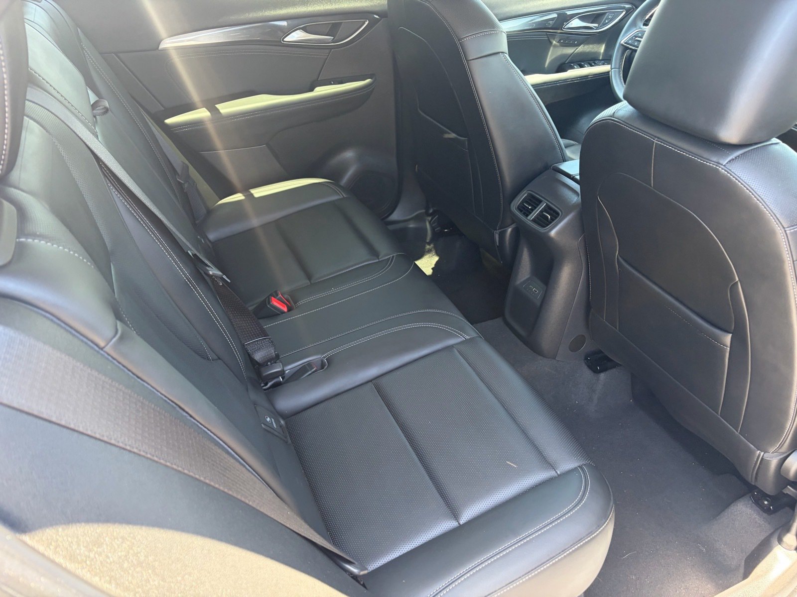 Used 2025 Buick Envision Preferred AWD/4WD image 29