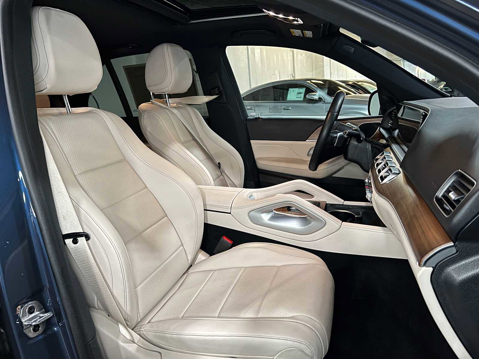 Used 2025 Mercedes-Benz GLE 450 4MATIC image 12