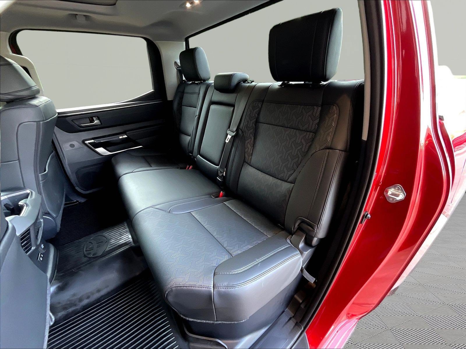 Used 2024 Toyota Tundra Limited AWD/4WD image 23