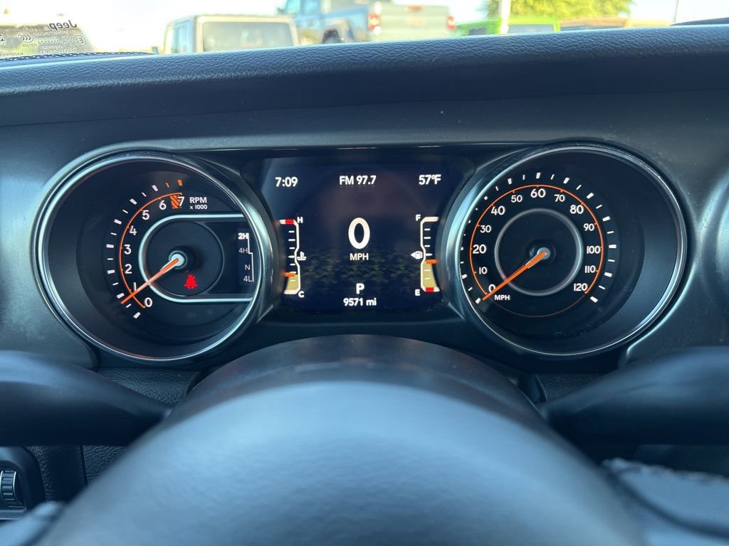 Used 2023 Jeep Gladiator Sport AWD/4WD image 30