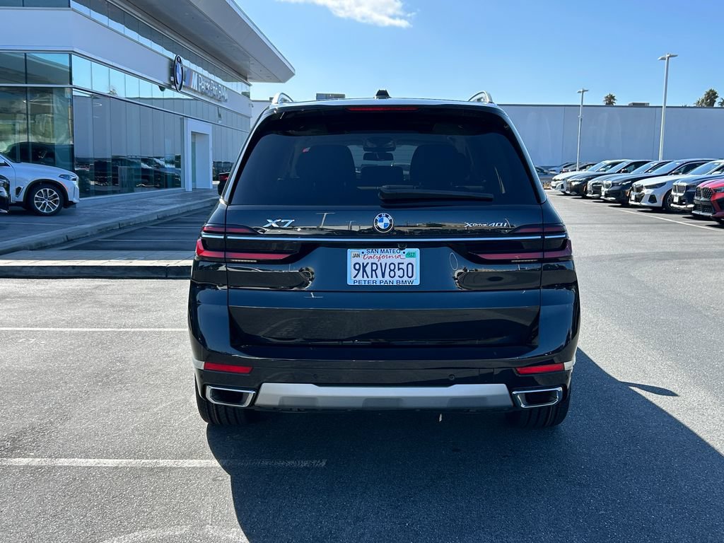 Used 2024 BMW X7 xDrive40i w/ Executive Package AWD/4WD image 4