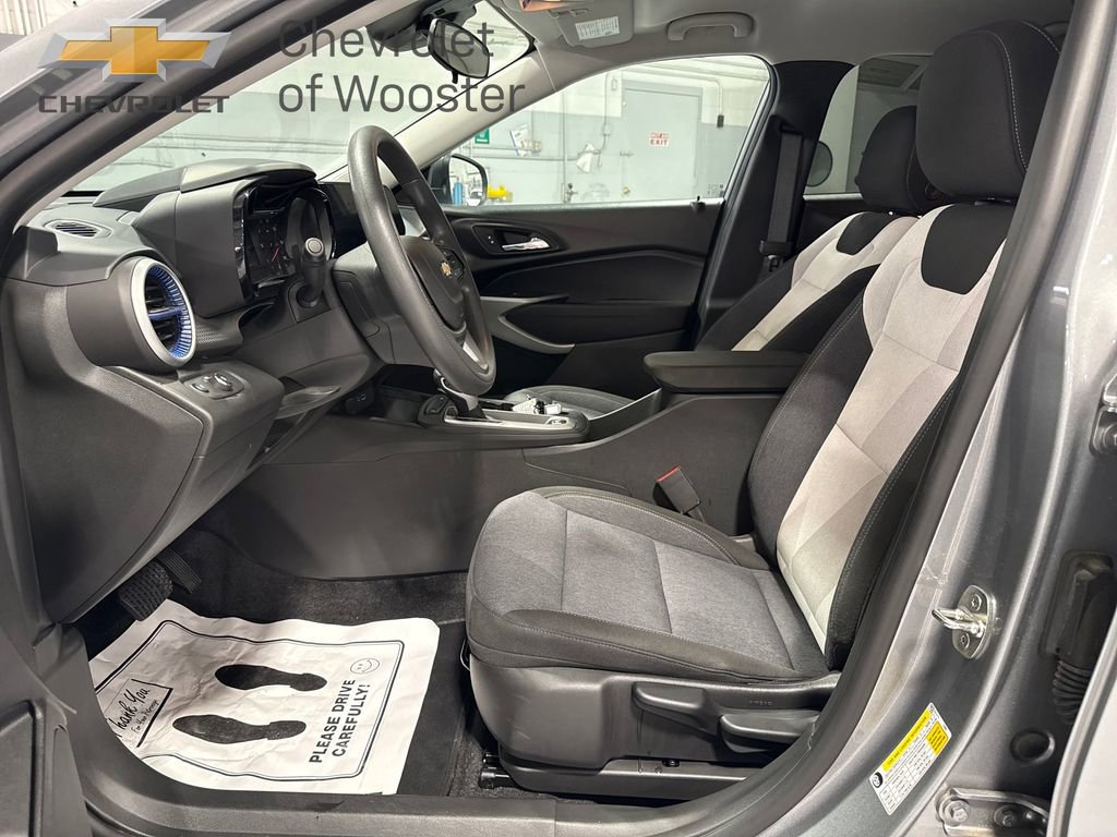 Used 2024 Chevrolet Trax LS image 21