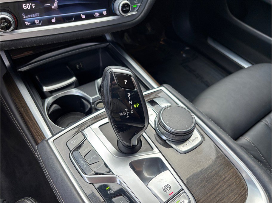 Used 2018 BMW 750i xDrive AWD/4WD image 38