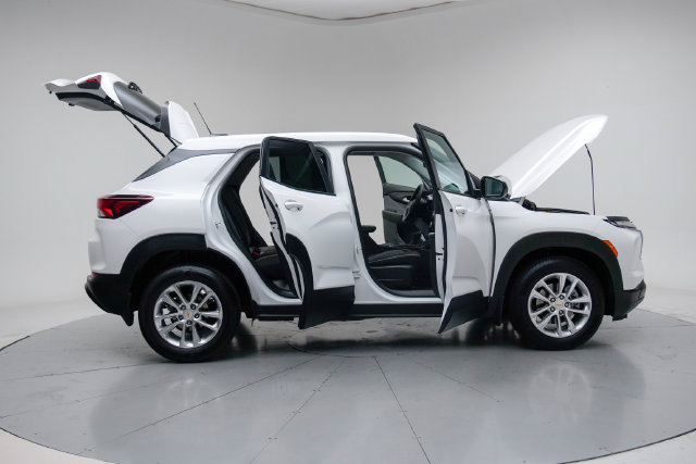 Used 2026 Chevrolet TrailBlazer LS w/ LS Convenience Package FWD image 14