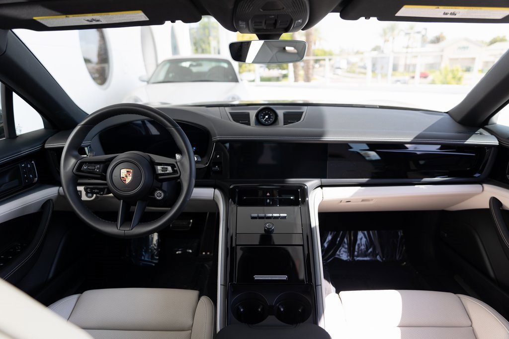 Certified 2025 Porsche Panamera 4S image 21
