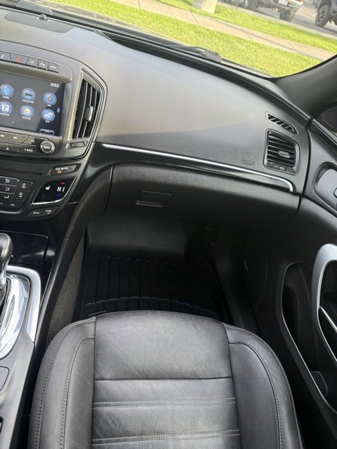 Used 2017 Buick Regal GS w/ Driver Confidence Package #2 image 31