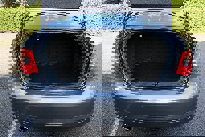 Used 2005 Volkswagen Jetta 2.5 image 16