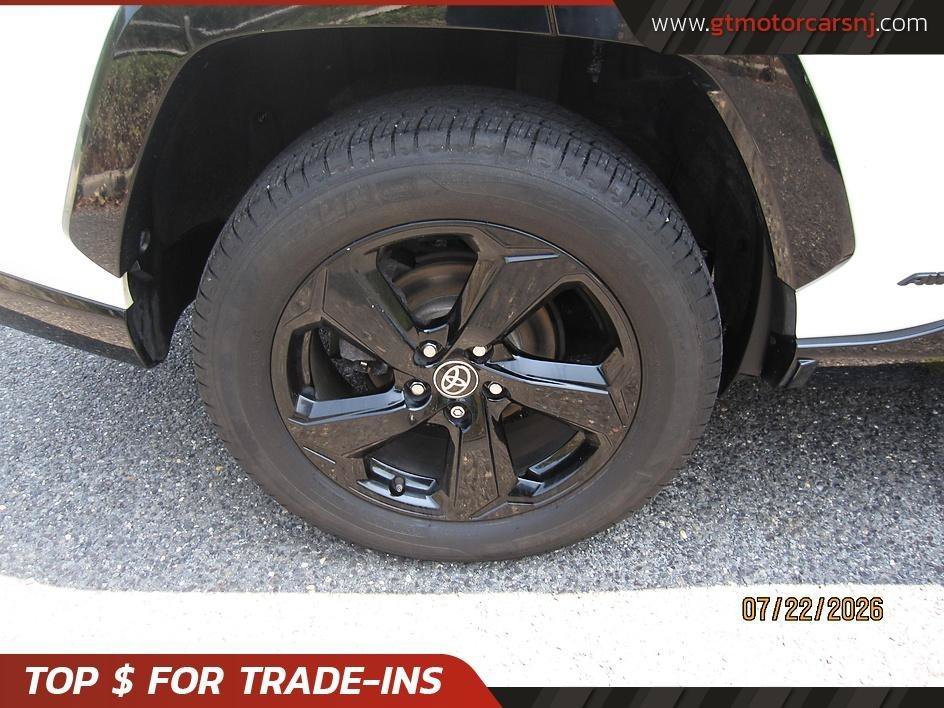 Used 2021 Toyota RAV4 XSE AWD/4WD image 12