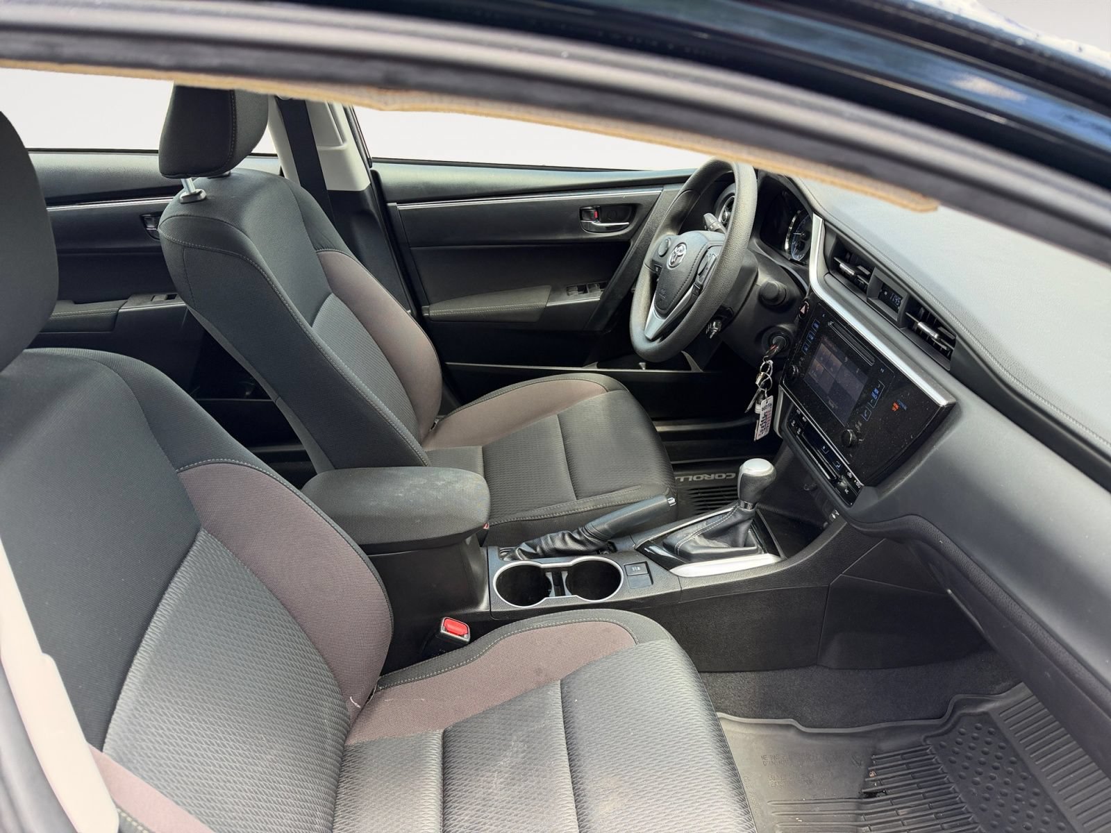 Used 2019 Toyota Corolla LE FWD image 15