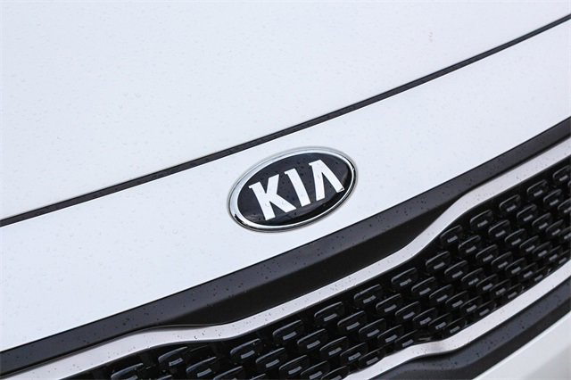 Used 2019 Kia Niro EX image 17