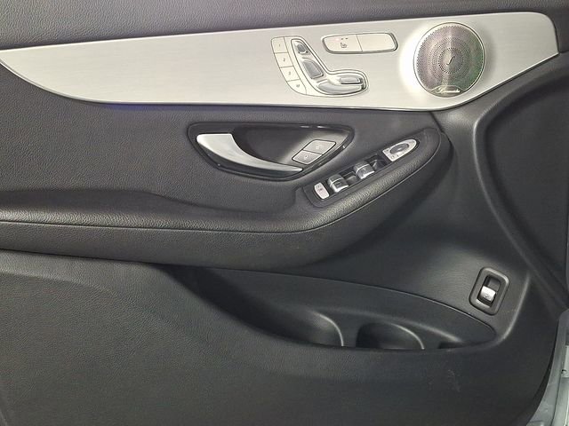 Used 2021 Mercedes-Benz GLC 300 4MATIC image 15
