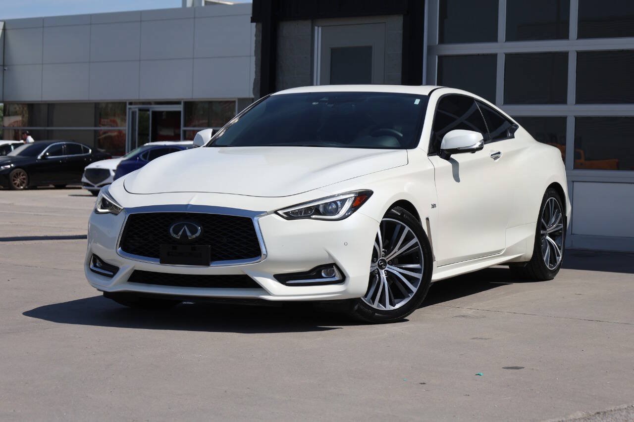 Used 2020 INFINITI Q60 3.0t Luxe w/ Essential Package AWD/4WD image 3