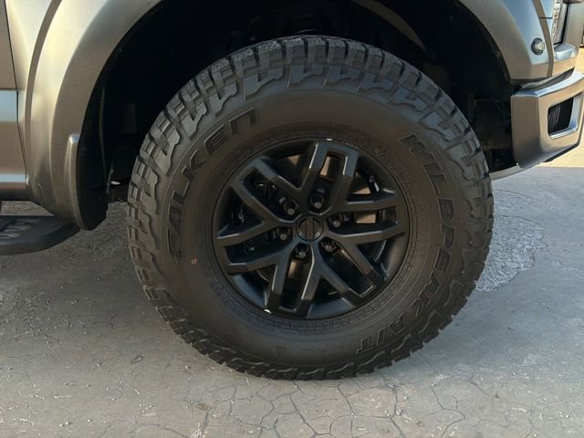 Certified 2018 Ford F150 Raptor w/ Equipment Group 802A Luxury image 9