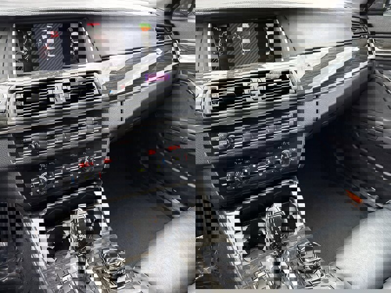 Used 2015 BMW 550i Sedan RWD image 39