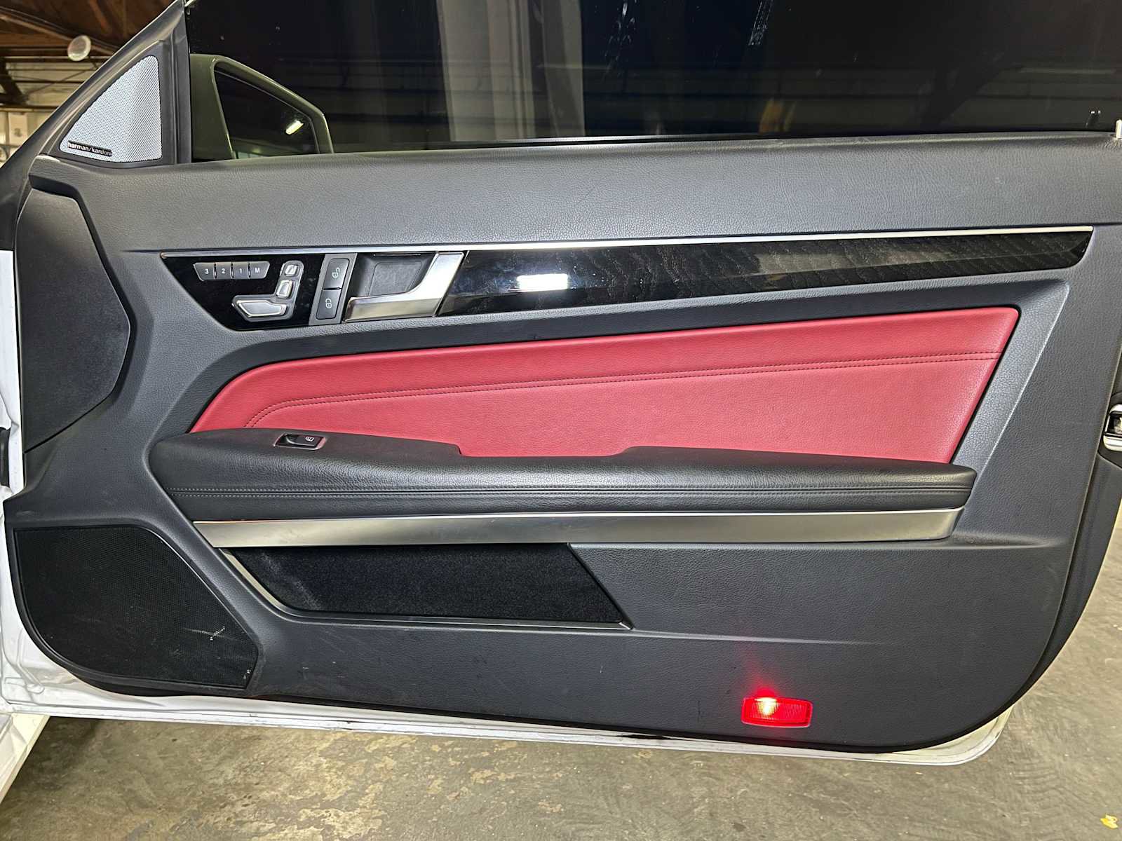 Used 2017 Mercedes-Benz E 400 4MATIC Coupe image 10