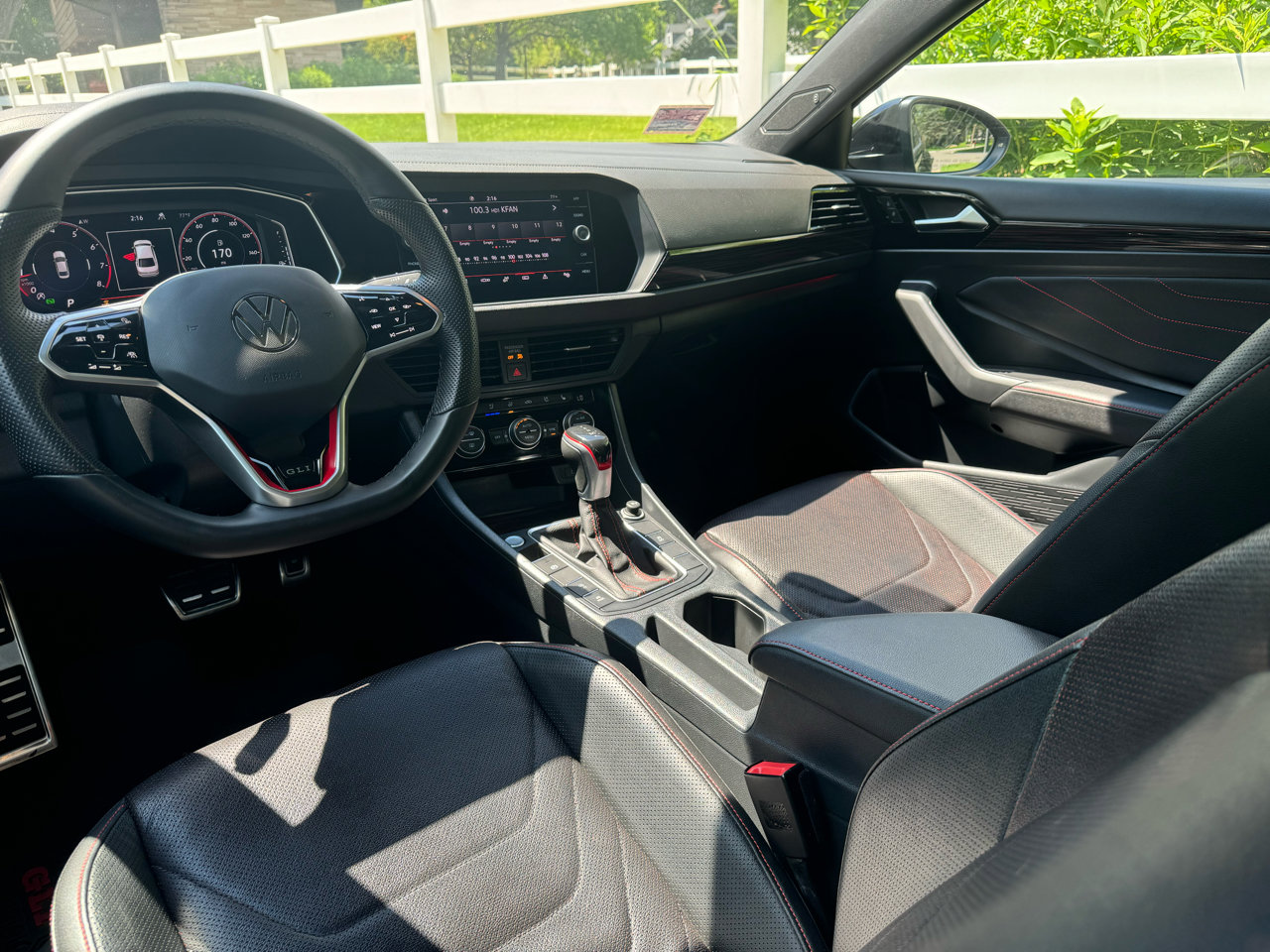 Used 2022 Volkswagen Jetta GLI Autobahn image 33