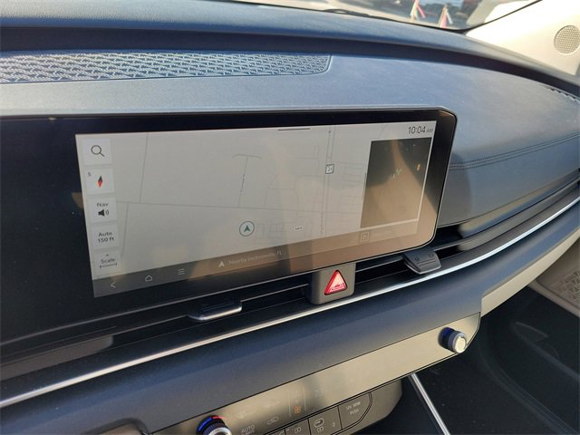 Used 2025 Kia Carnival EX image 22