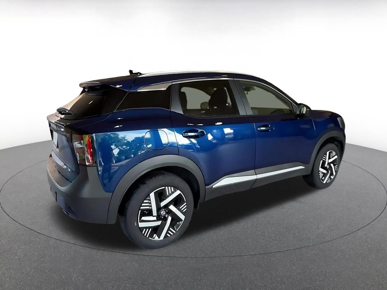 Used 2026 Nissan Kicks SV w/ Cold Weather Package FWD image 14