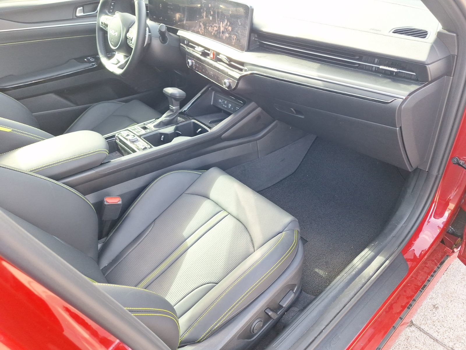 Used 2025 Kia K5 GT w/ GT1 Package image 25