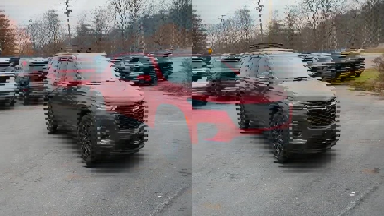 Certified 2023 Chevrolet Traverse RS image 2