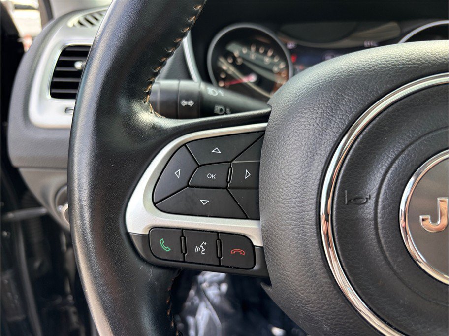 Used 2020 Jeep Compass Latitude w/ Popular Equipment Group FWD image 21