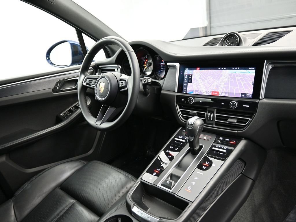 Certified 2022 Porsche Macan GTS AWD/4WD image 32