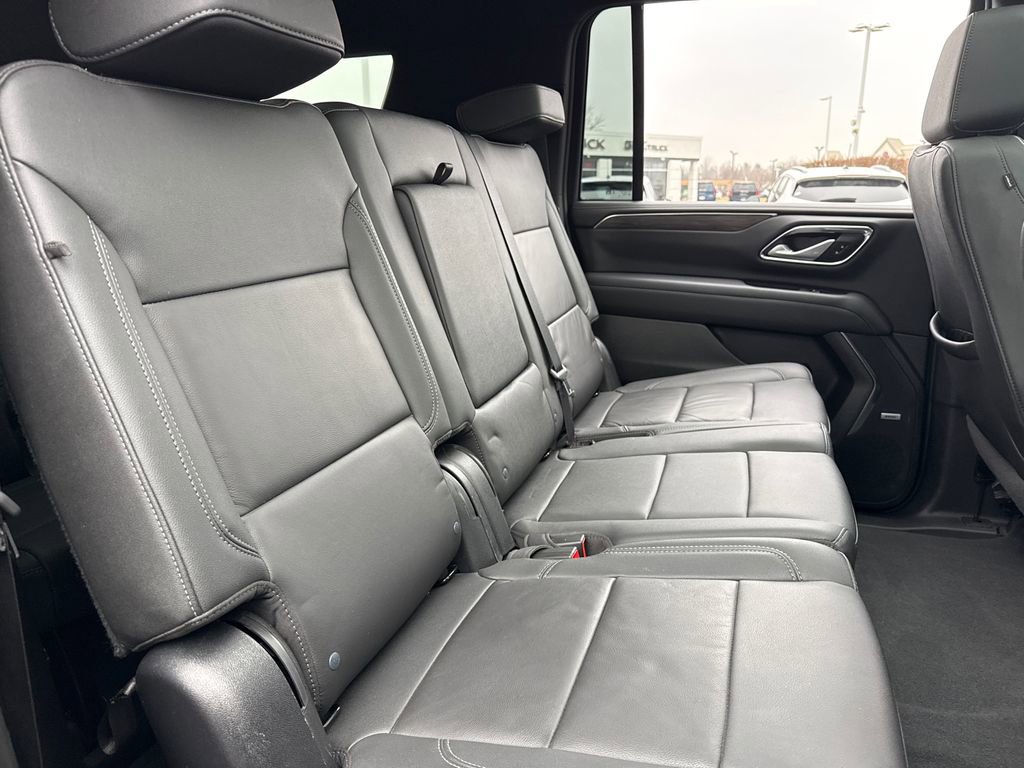 Used 2022 Chevrolet Suburban LT w/ LT Signature Plus Package image 40