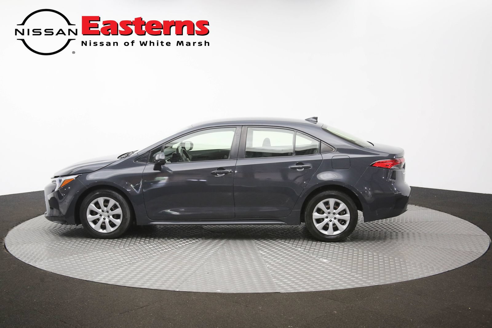 Used 2023 Toyota Corolla LE w/ Carpet Mat Package (TMS) FWD image 91