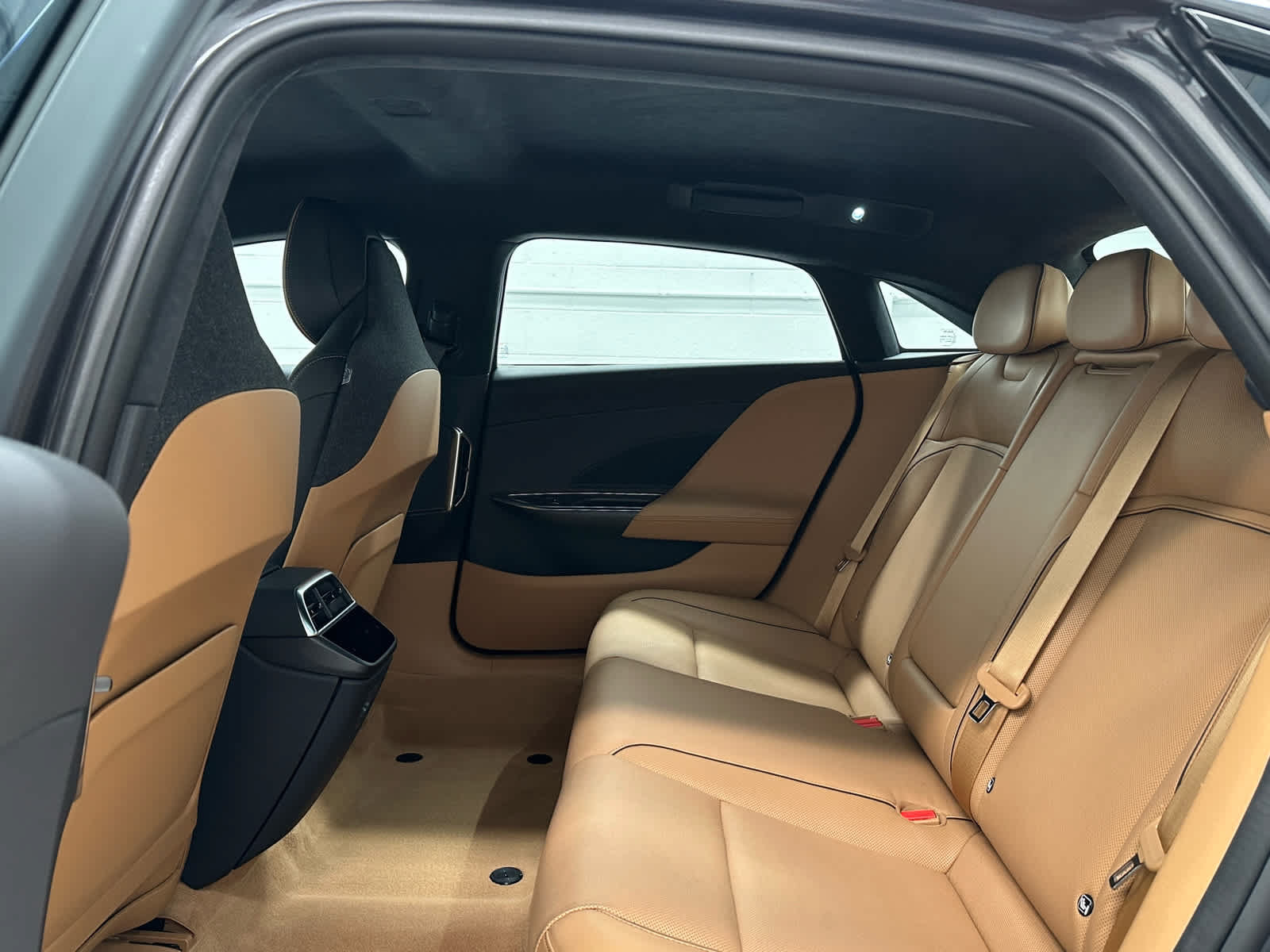 Used 2024 Lucid Air Touring AWD/4WD image 15