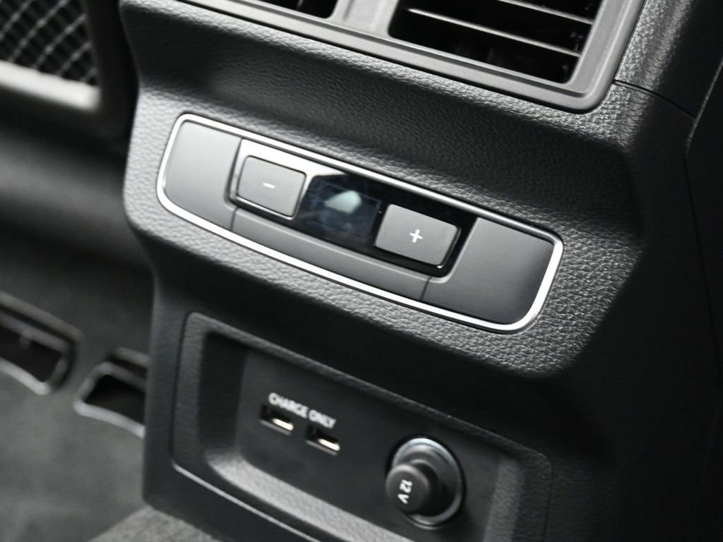 Used 2025 Audi Q5 2.0T Premium image 18