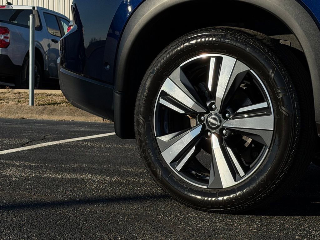 Used 2024 Nissan Rogue SL w/ SL Premium Package image 44