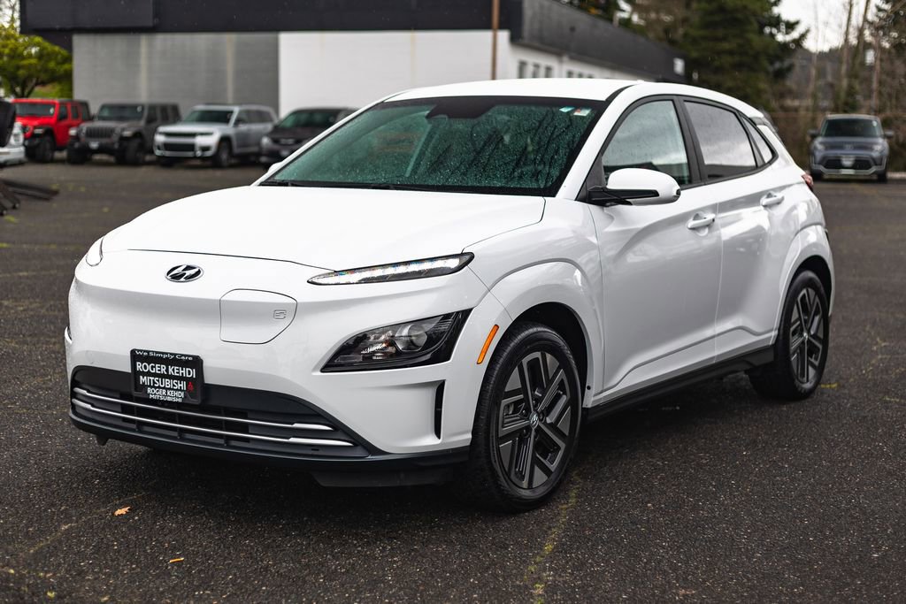 Used 2023 Hyundai Kona SE w/ Cargo Package image 6