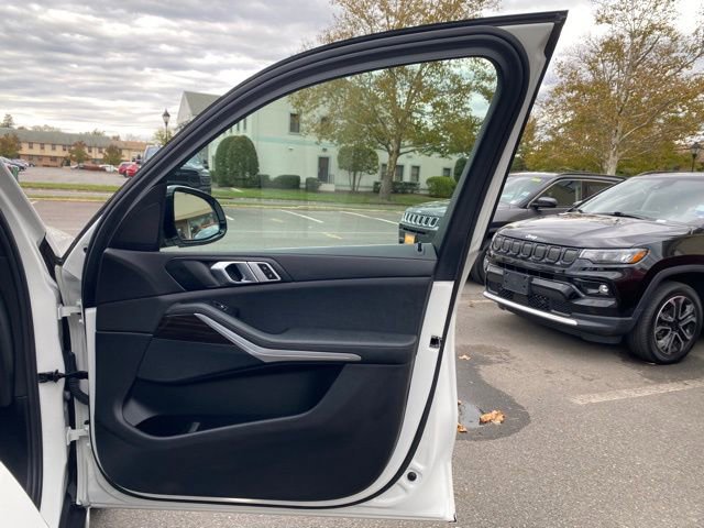 Used 2022 BMW X5 xDrive40i w/ Premium Package image 31