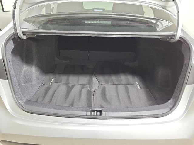 Used 2025 Toyota Corolla LE FWD image 10