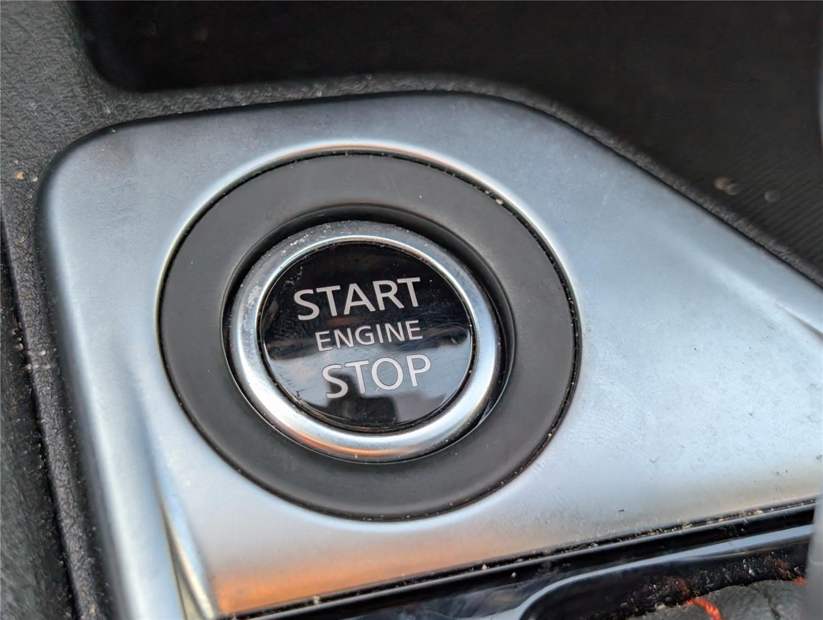 Used 2025 Nissan Sentra SR FWD image 24