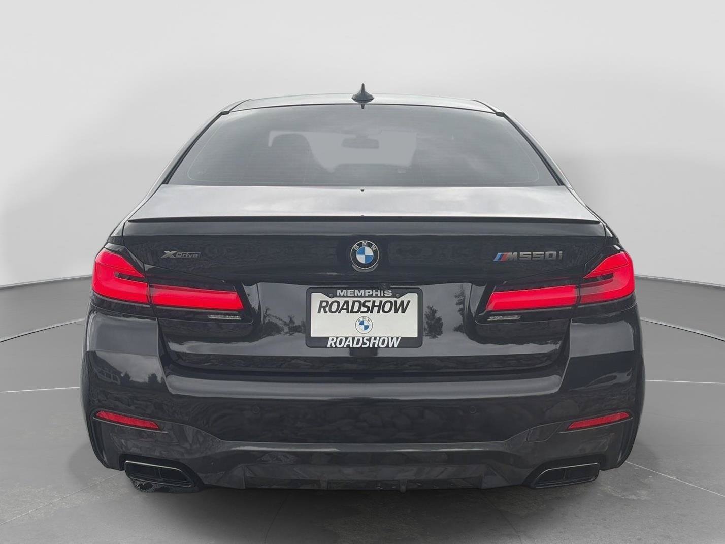 Used 2021 BMW M550i xDrive w/ Executive Package AWD/4WD image 4