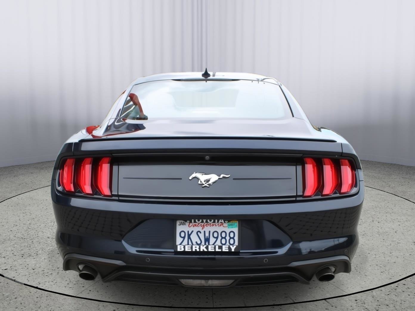 Used 2021 Ford Mustang Premium RWD image 7