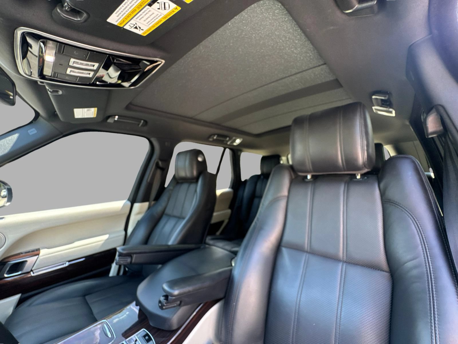 Used 2015 Land Rover Range Rover Supercharged AWD/4WD image 46