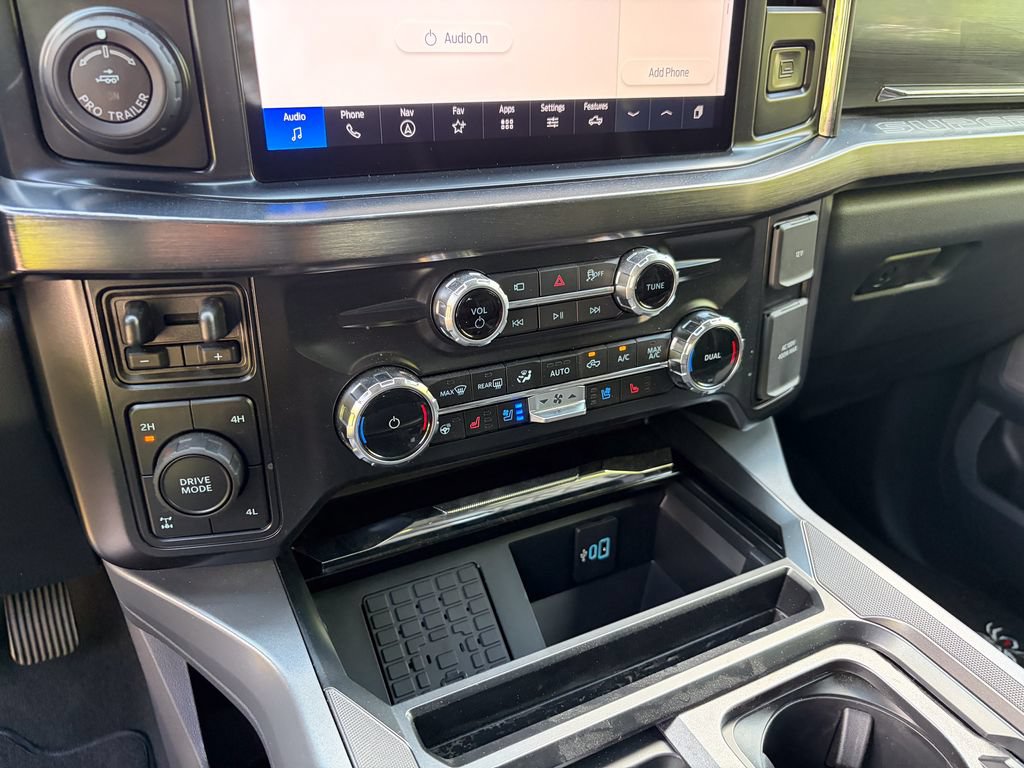 New 2026 Ford F250 Lariat w/ Black Appearance Package AWD/4WD image 39