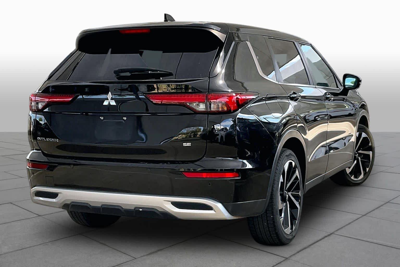 Used 2022 Mitsubishi Outlander SE FWD image 13