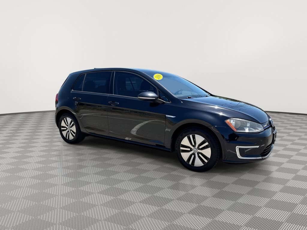 Used 2016 Volkswagen e-Golf SE FWD image 2