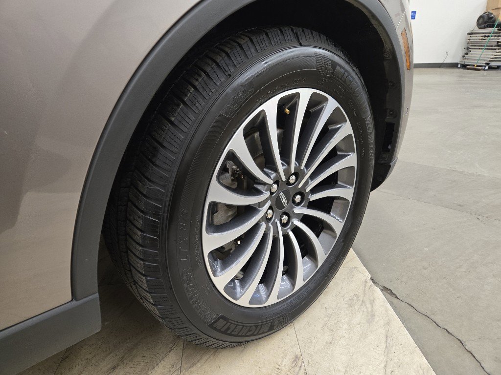 Used 2020 Lincoln Aviator Reserve w/ Equipment Group 201A image 25