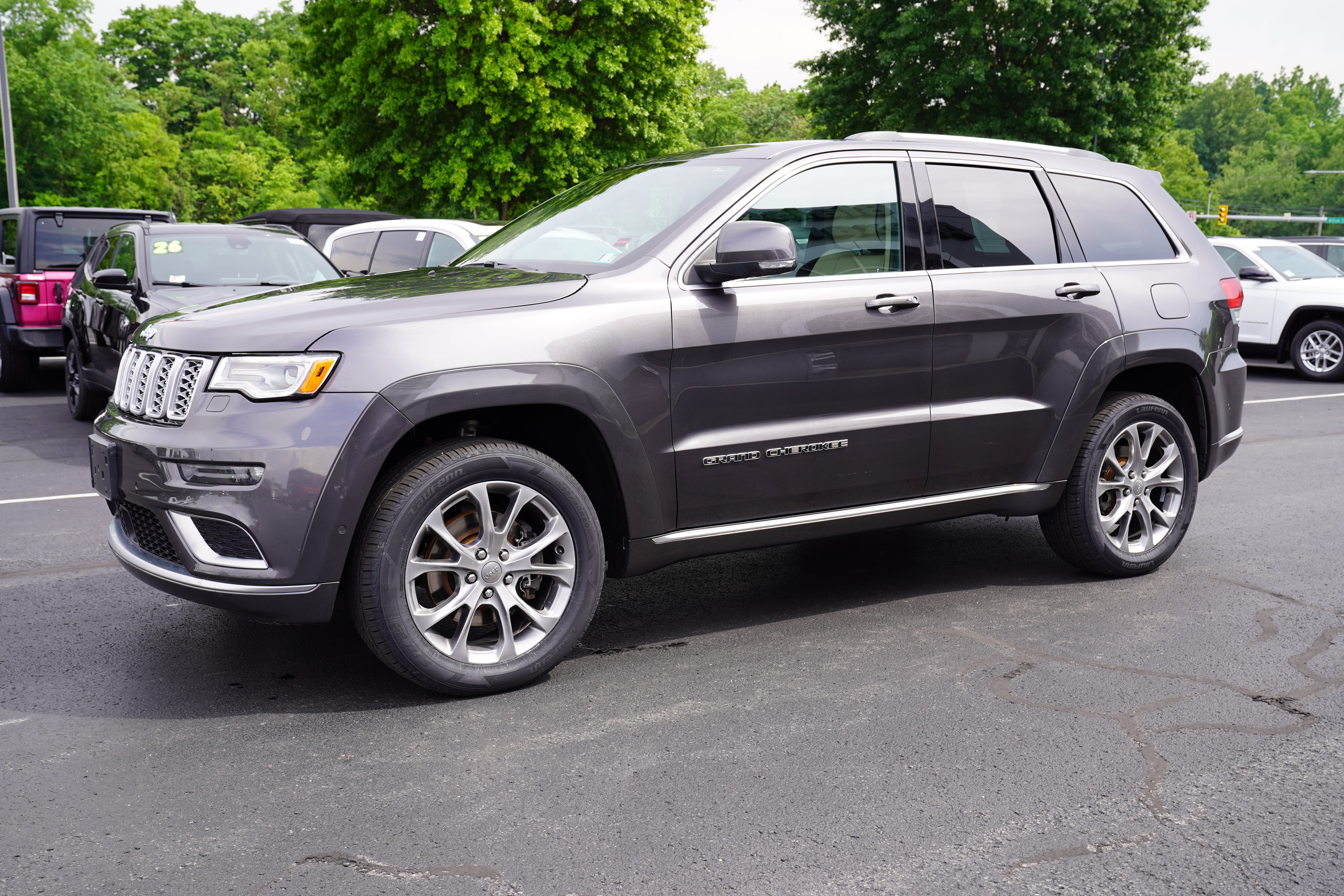 Used 2020 Jeep Grand Cherokee Summit w/ Platinum Series Group AWD/4WD image 10