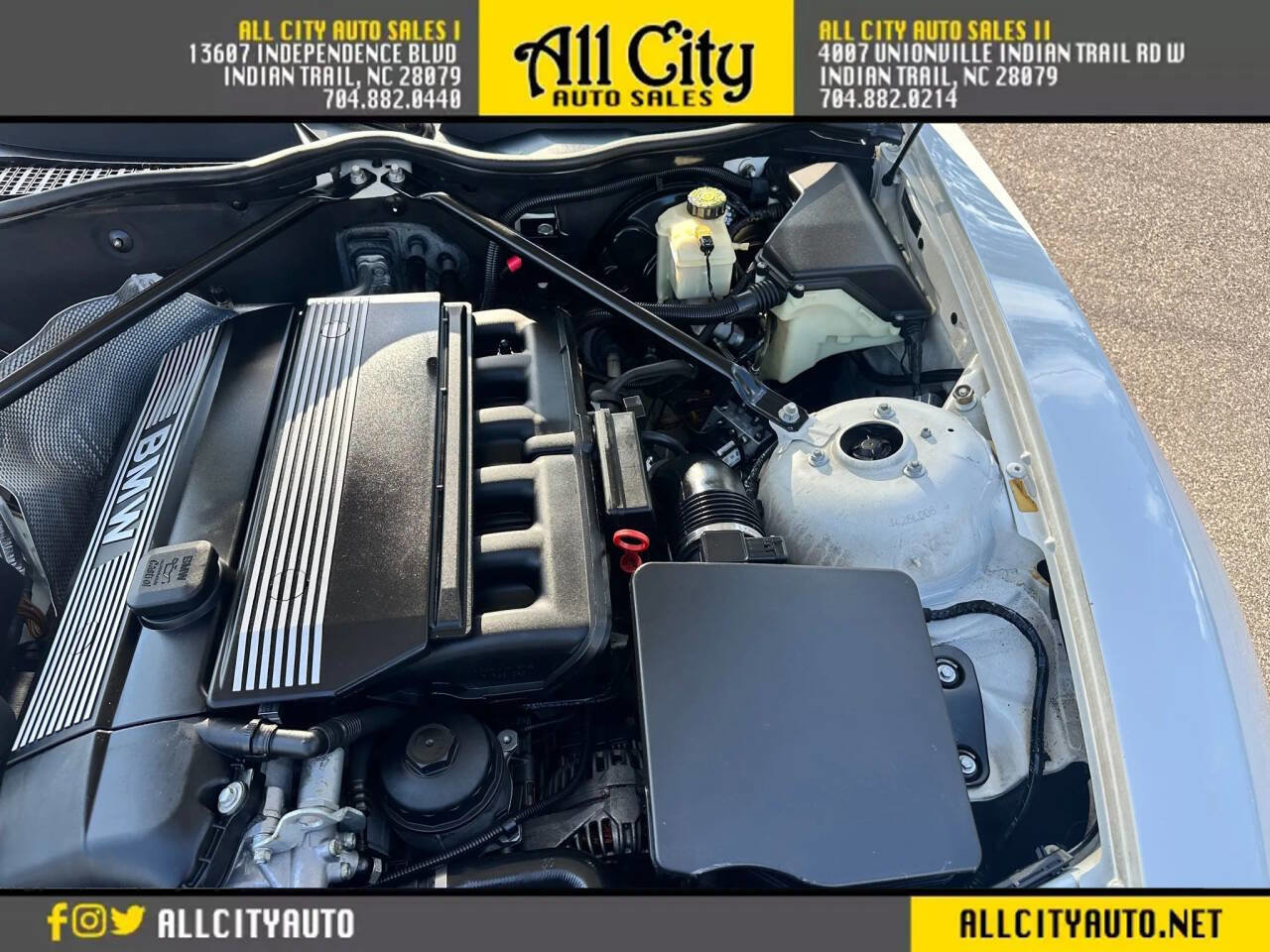 Used 2005 BMW Z4 2.5i image 34