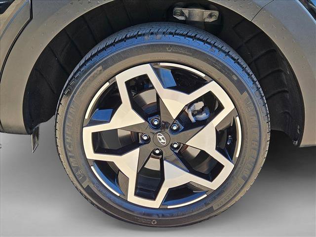 Used 2023 Hyundai Santa Cruz Limited AWD/4WD image 25